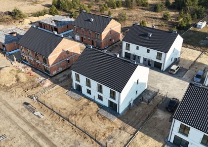dom na sprzedaż - Jelcz-Laskowice (gw), Miłoszyce, Domy w zabudowie bliźniaczej w Miłoszycach